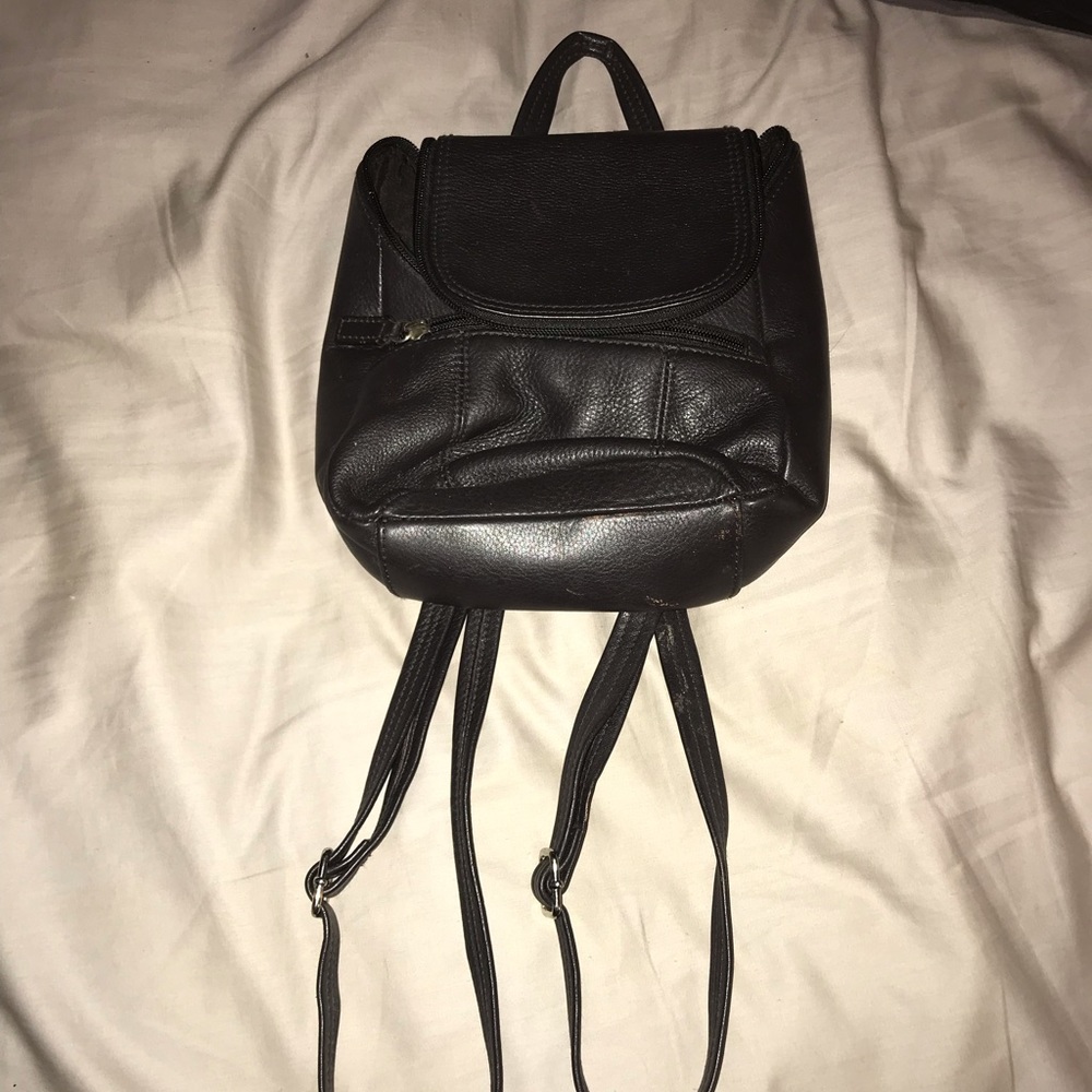 black mini bag/purse